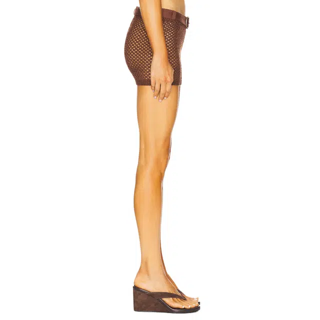 SUPERDOWN Tullia Short