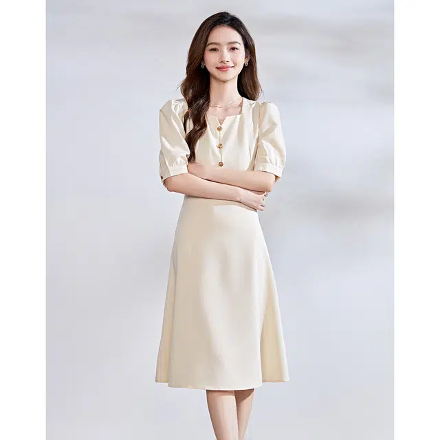 爱依莲 复古显瘦时尚方领气质百搭休闲百搭收腰短袖连衣裙 女款 杏色