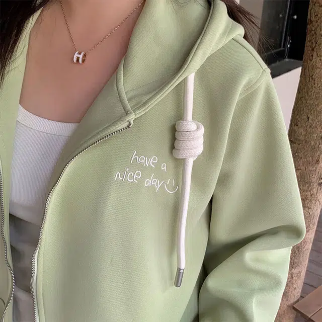 惟友 通勤百搭学院风刺绣卫衣 女款