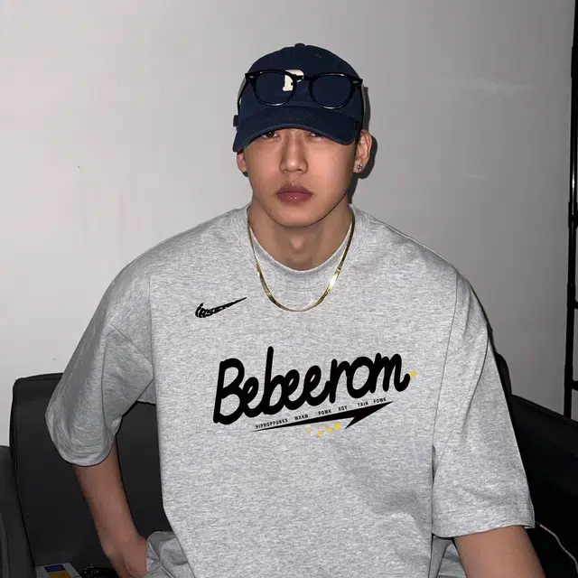 HIPHOPPUNKS T