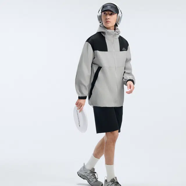 LONSDALE 2025
