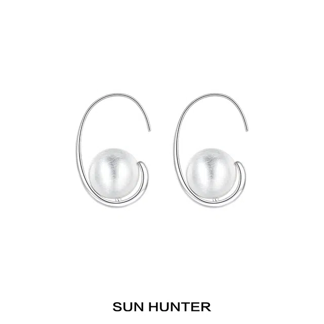 SUN HUNTER
