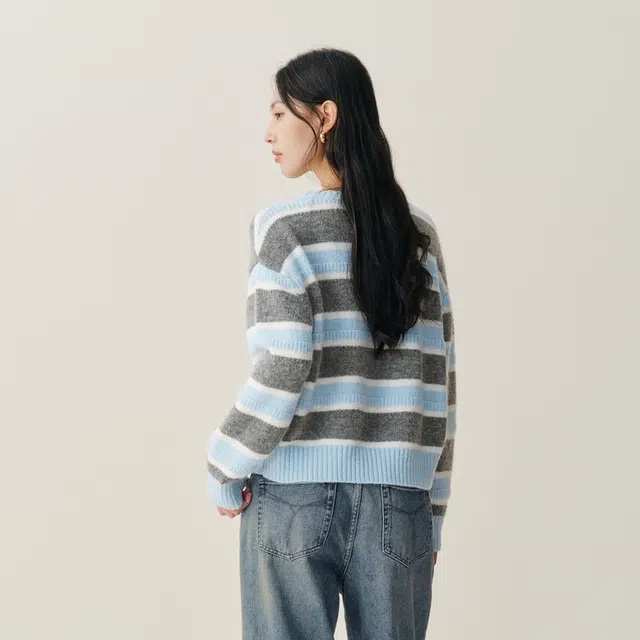 太平鸟 宽松休闲时尚慵懒条纹短款柔软针织衫 女款