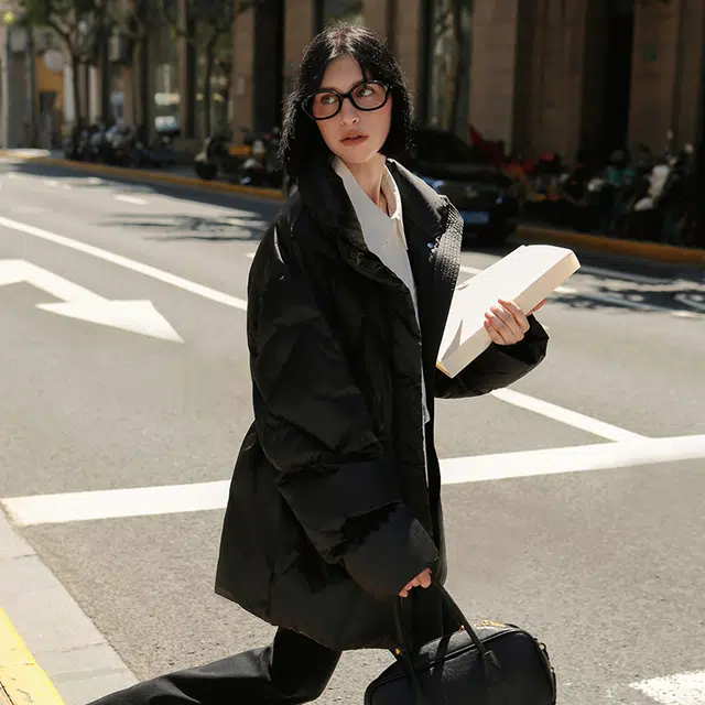 太平鸟 纯色通勤舒适纯色百搭羽绒服 女款 黑色