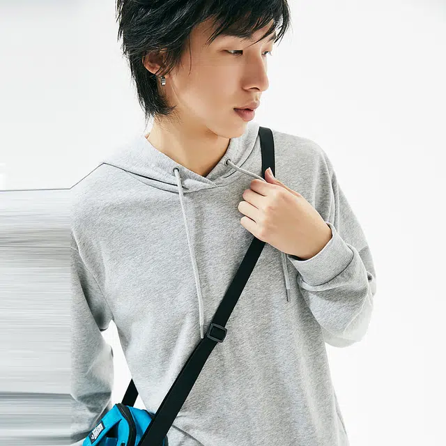美特斯邦威 美式纯色简约宽松舒适基础百搭连帽卫衣 男女同款