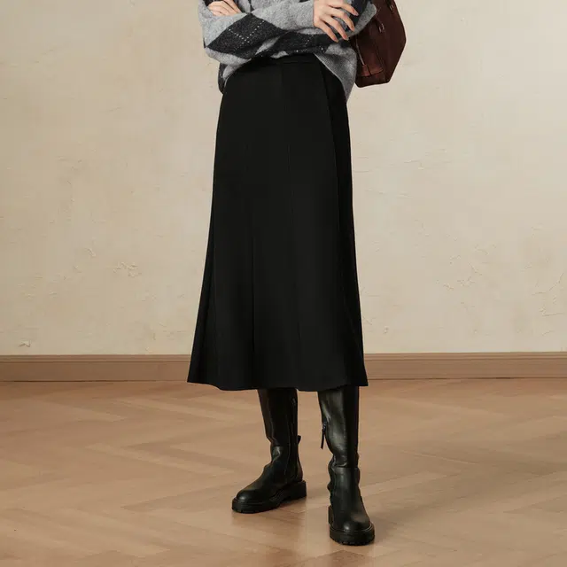 玖姿安娜蔻 优雅分割线舒适针织鱼尾半身裙休闲长裙 女款 素黑