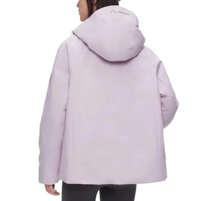 波司登 防水保暖舒适柔软羽绒服 女款