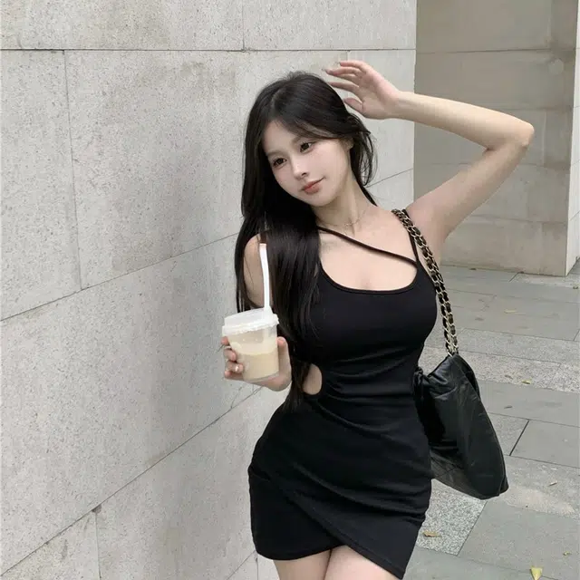 水中花 法式气质短裙收腰御姐风包臀吊带连衣裙 女款