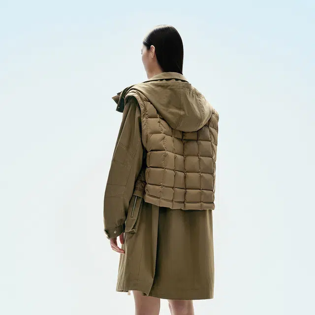 太平鸟 大师联名系列 时尚保暖两件套马甲羽绒服 女款