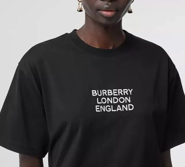 Burberry Embroidered Logo T-shirt T