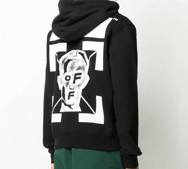 OFF-WHITE FW20 Pivot Fish