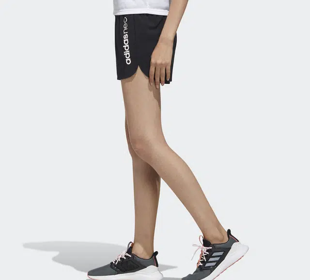 adidas neo W Cs Shorts