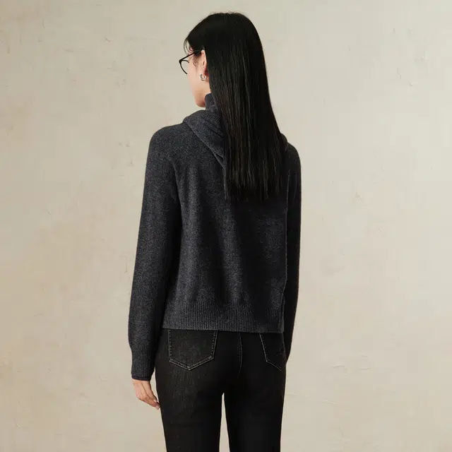 玖姿安娜蔻 休闲简约连帽舒适针织百搭毛衣 女款 黑灰