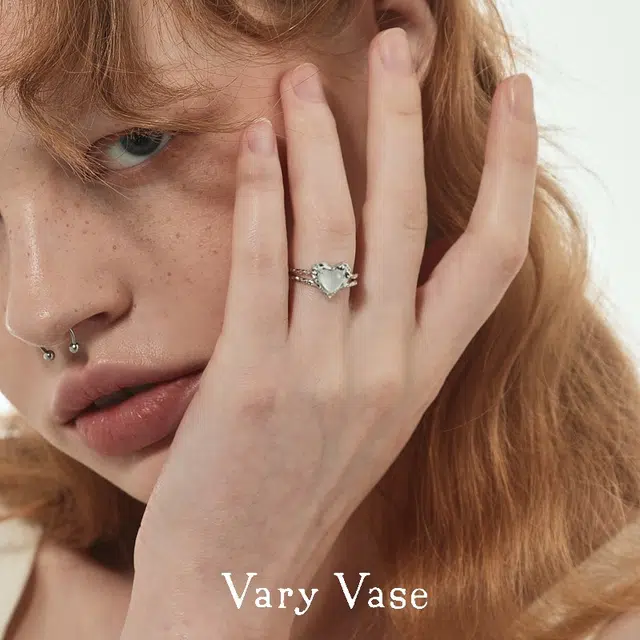 VARYVASE