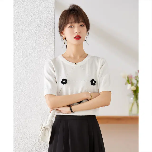 爱依莲 夏 时尚女熟立体花朵圆领上衣短袖设计感上衣针织衫 女款