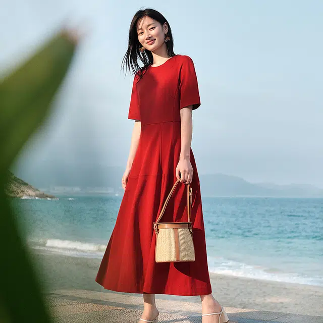 玖姿安娜蔻 极简通勤风莱赛尔收腰显瘦短袖连衣裙 女款