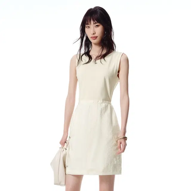 太平鸟 时尚舒适背心拼接无袖连衣裙 女款
