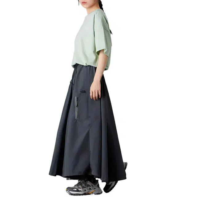 THE NORTH FACE SS25 T