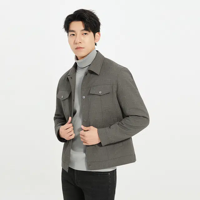 利郎 都市休闲肌理提花潮流时尚翻领口袋装饰短款秋季夹克 男款