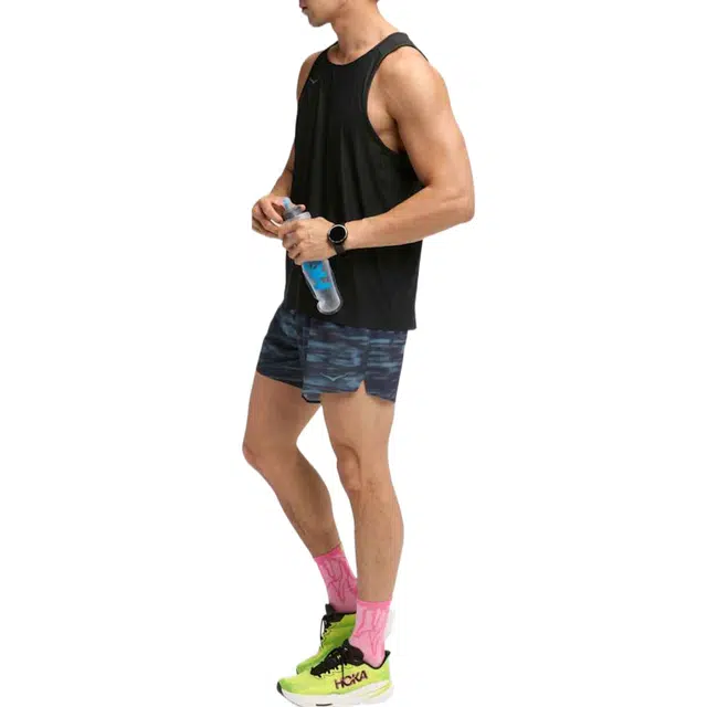 HOKA ONE ONE