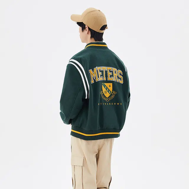 美特斯邦威 拼接撞色字母印花休闲棒球服 男款