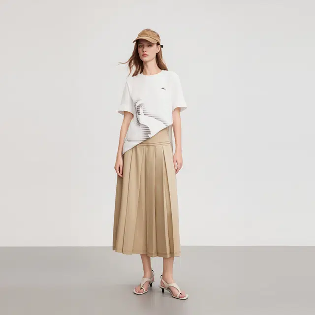 ELLE T