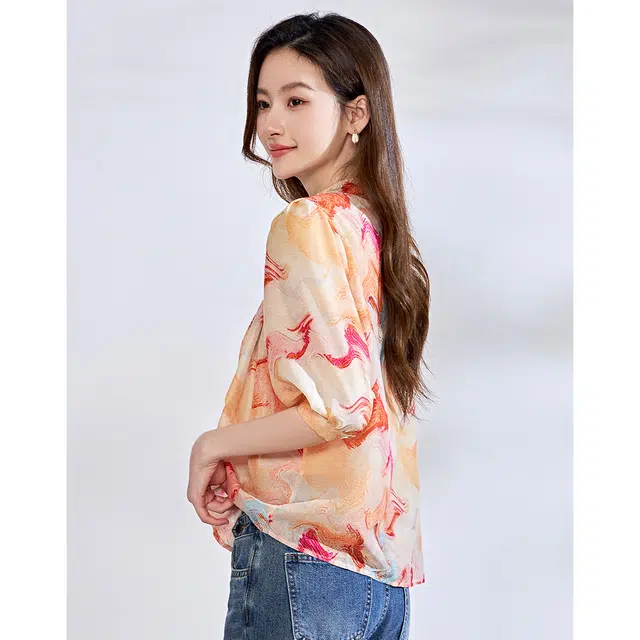 爱依莲 夏 大鱼海棠小衫版时尚雪纺扎染休闲减龄上衣短袖衬衫 宽松 女款 落日熔金