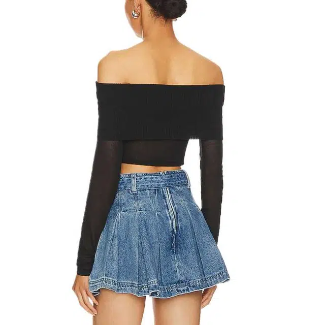 SUPERDOWN Camille Off Shoulder Top