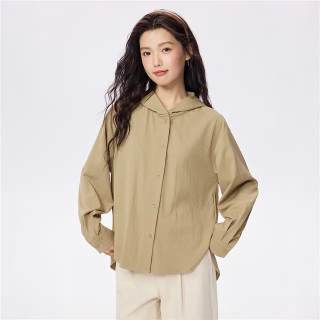 佐丹奴 挺括量感衬衣前短后长宽松连帽长袖衬衫 女款