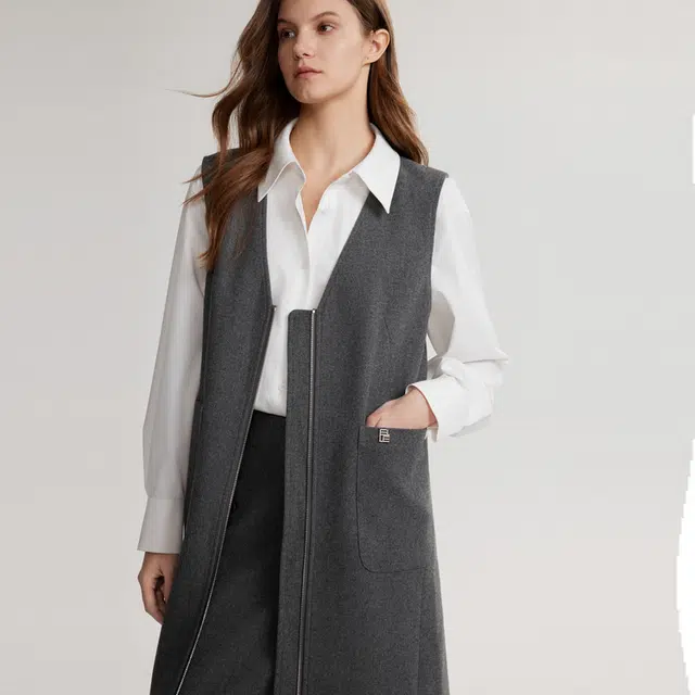 ELLE V