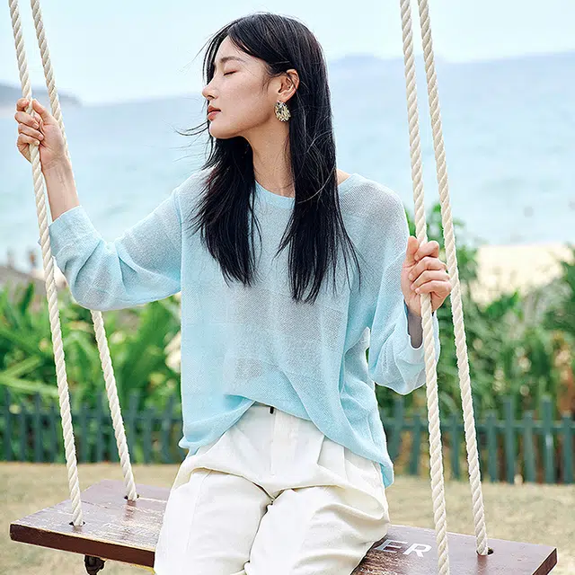玖姿安娜蔻 圆领宽松纯色长袖针织衫 女款 浅蓝