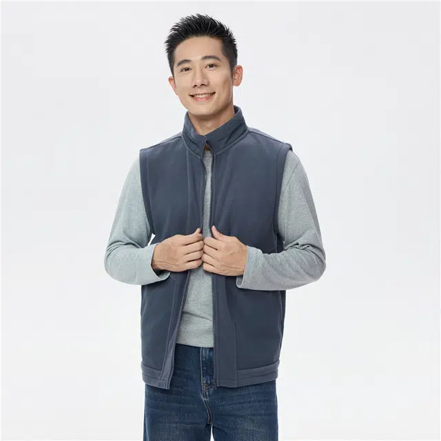 佐丹奴 摇粒绒针梭织拼接口袋立领外套马甲 男款