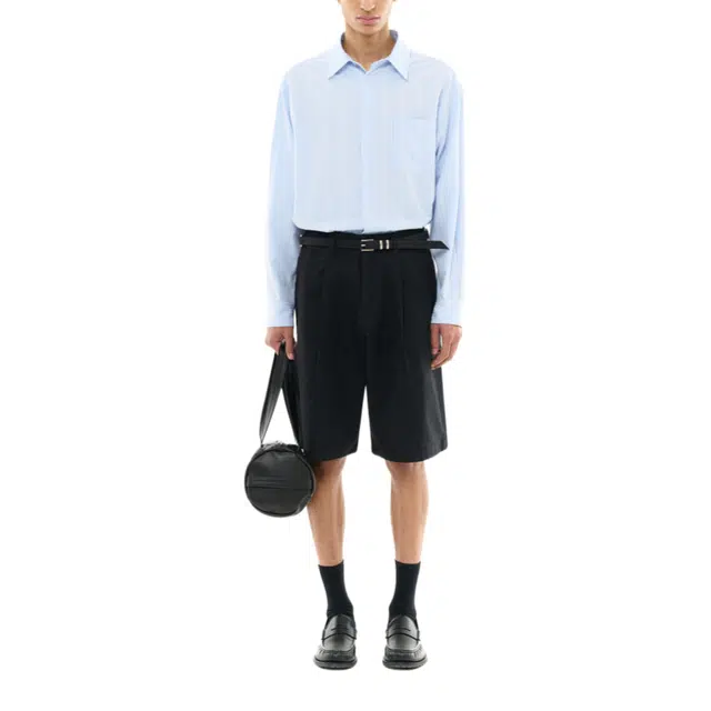 BESLOW ONE TUCK WIDE FIT SHORTS