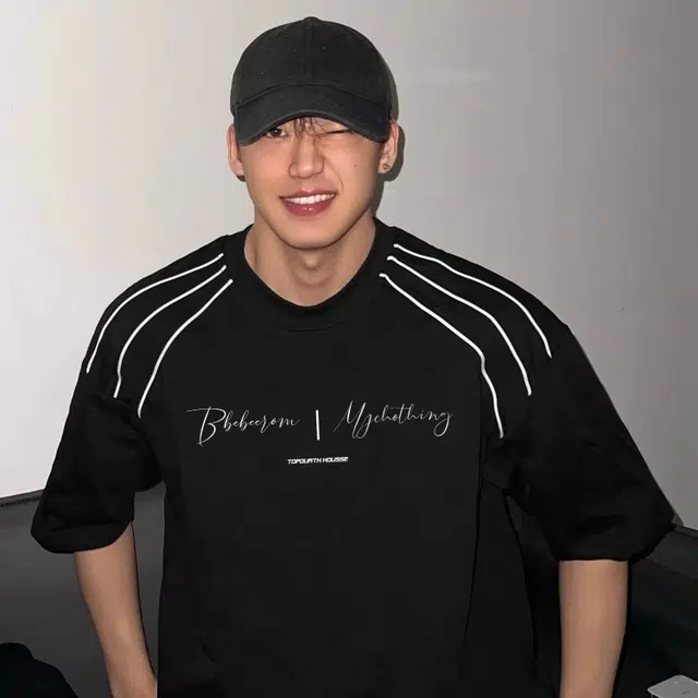 HIPHOPPUNKS T