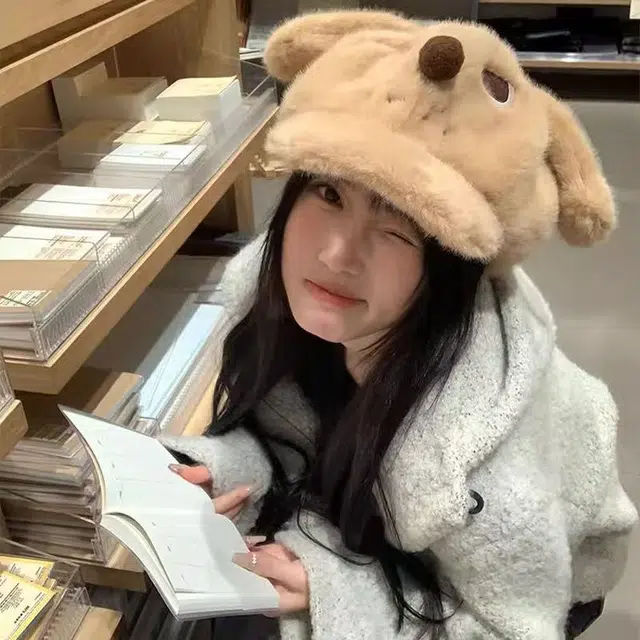 恩僾德 愤怒小狗毛绒耳朵可爱卡通秋冬季小众高颜值显脸小学生毛茸茸保暖大版棒球帽 腈纶 鸭舌帽 男女同款情侣款