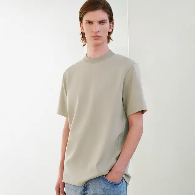 UR T