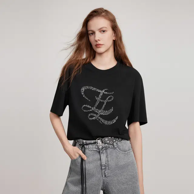 ELLE T