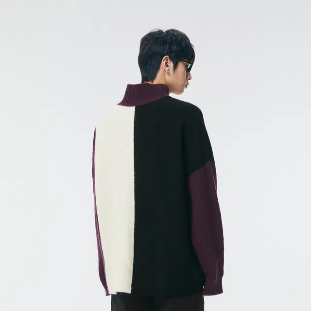 速写 撞色拼接高领长袖套头针织衫 男女同款 本黑