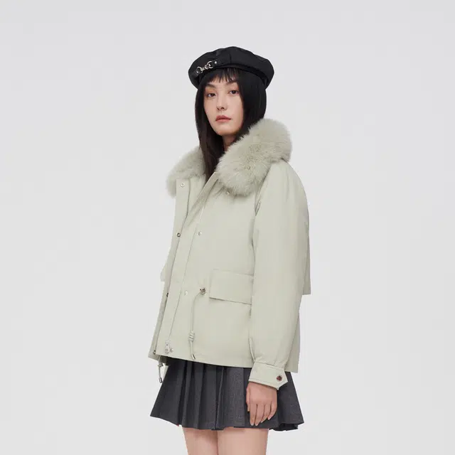 波司登 新款毛领都市休闲户外羽绒服 女款