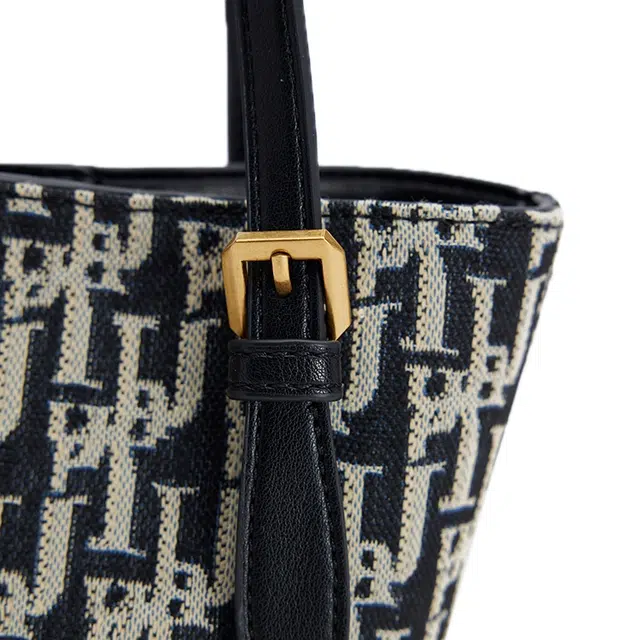 URBAN REVIVO URBAN REVIVO