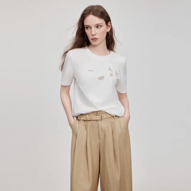 ELLE T