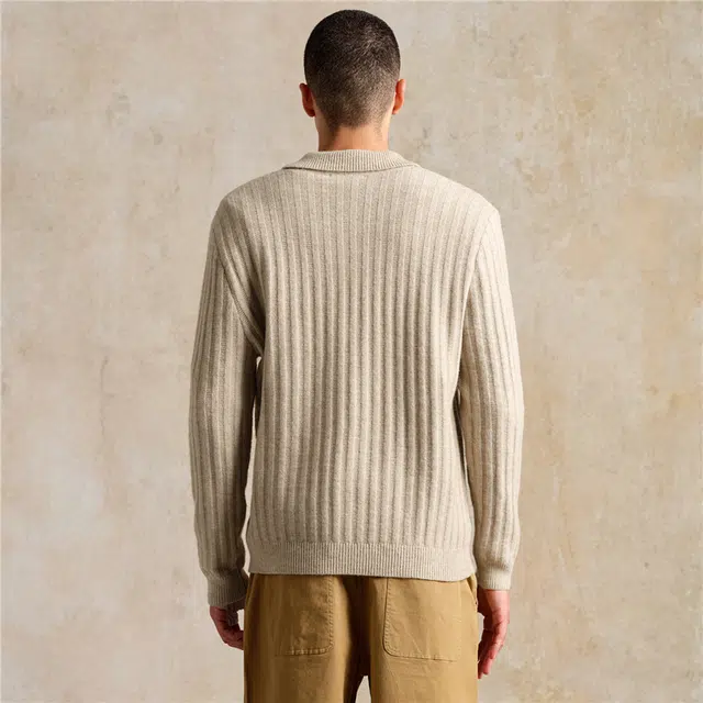 佐丹奴 翻领半开襟坑条混纺毛织针织衫 男款