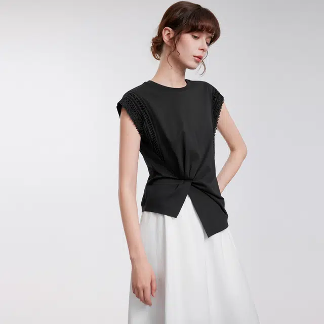 ELLE T