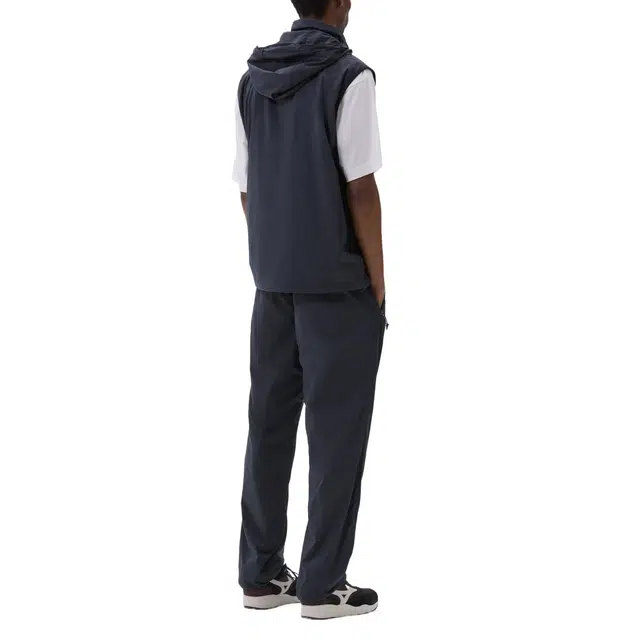 MARGARETHOWELL MIZUNO RAIN GILET Capsule