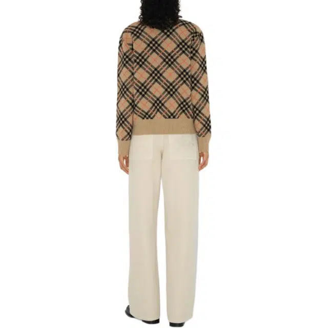 Burberry FW24 V