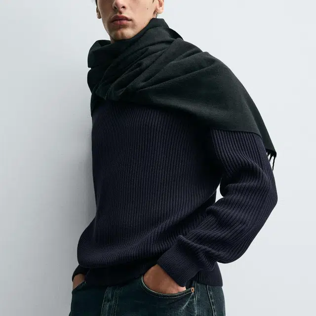 ZARA Ribbed Crewneck Sweater