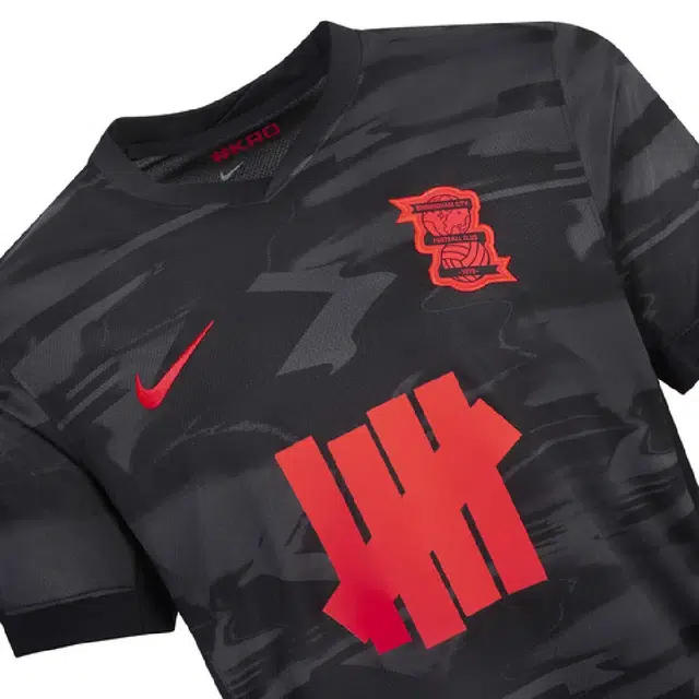 Nike x UNDEFEATED UNDEFEATED x BCFC logo