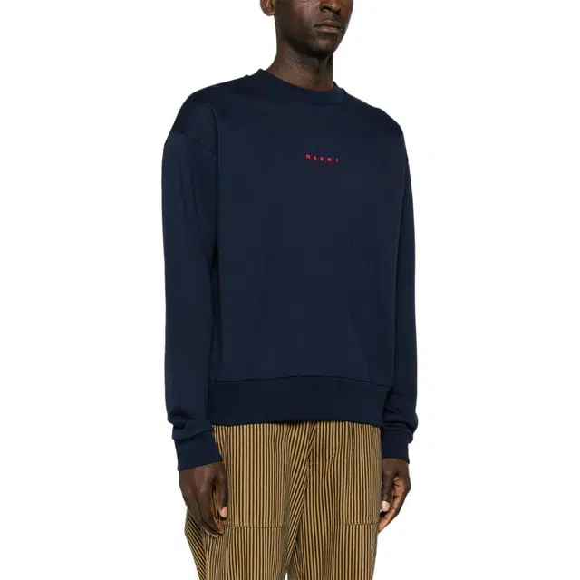 MARNI T
