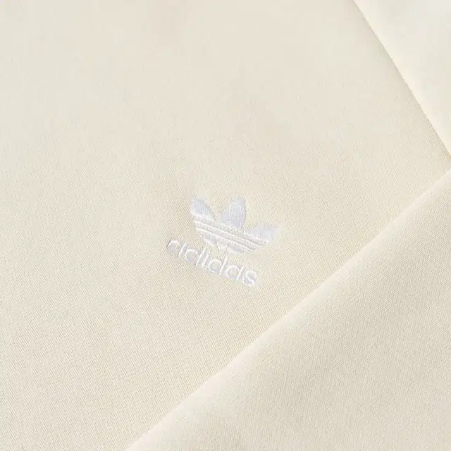 adidas originals Logo