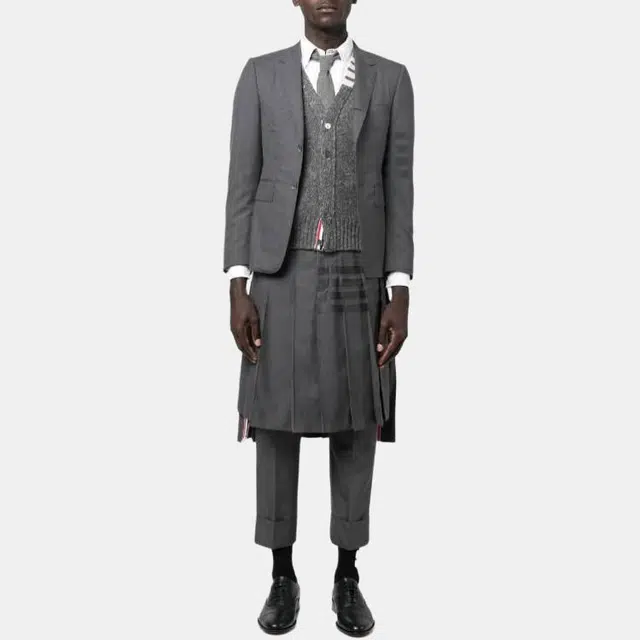 THOM BROWNE SS23 V